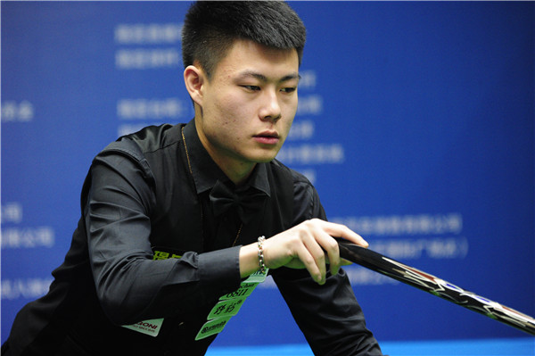 仅牵动着球 仅牵动着球